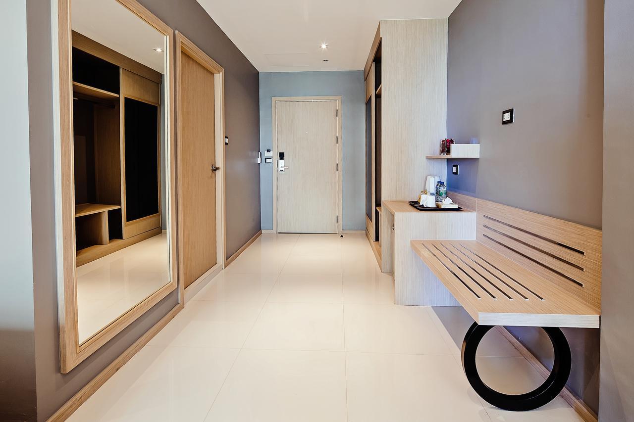 Three Sukhumvit Hotel - Sha Plus Certified Bangkok Exterior foto