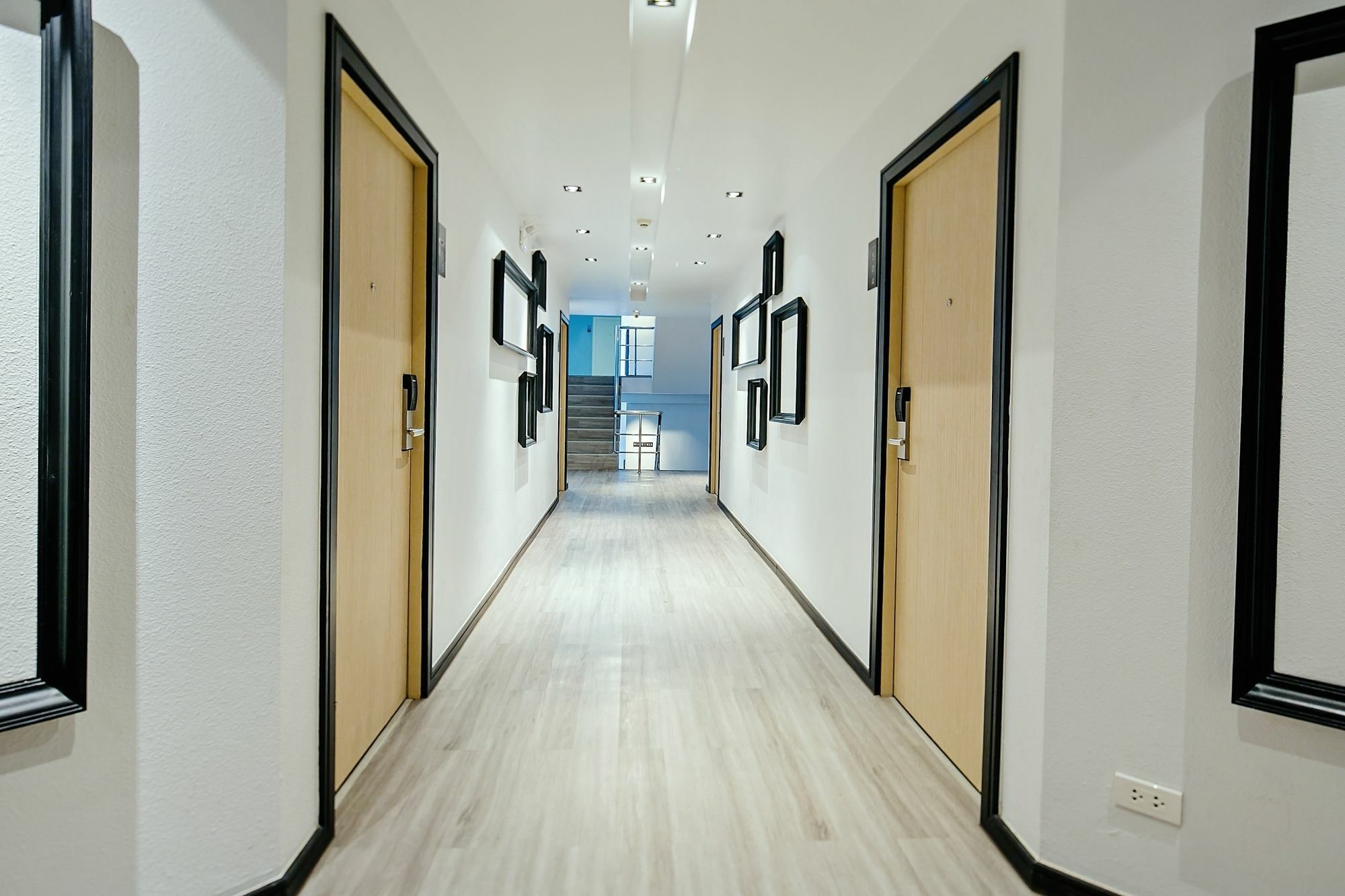 Three Sukhumvit Hotel - Sha Plus Certified Bangkok Exterior foto